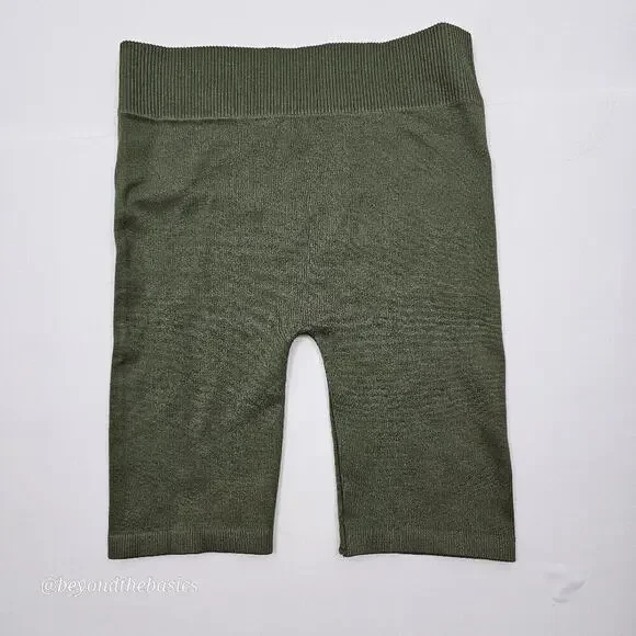 Bozzolo Women's Olive Green Ribbed Nylon Biker Shorts Size S/M - Picture 1 of 8